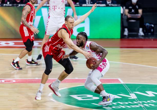 一次防守错 一次防守错