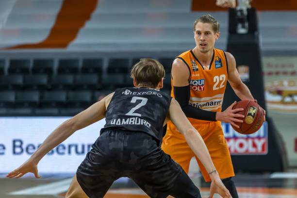 媒体和球迷 媒体和球迷